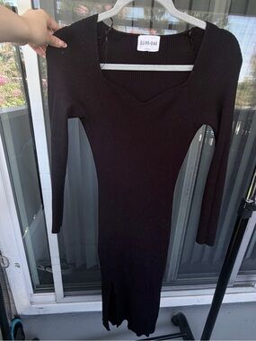Olive & Oak Black Ribbed Sweetheart Long Sleeve Dress